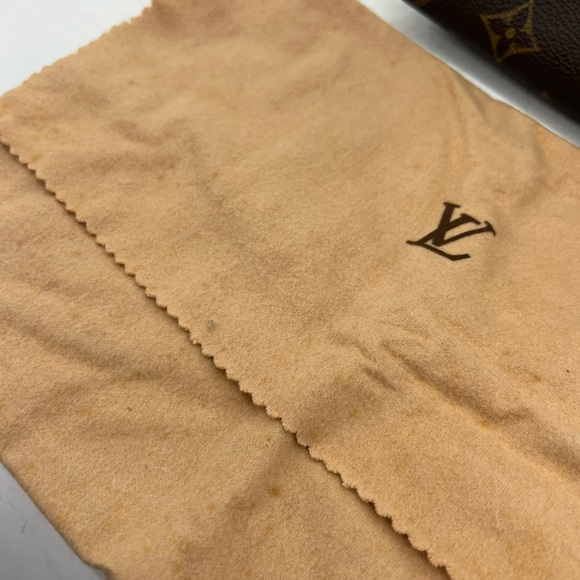 Louis Vuitton Monogram Cosmetic Pouch - Picture 6 of 8